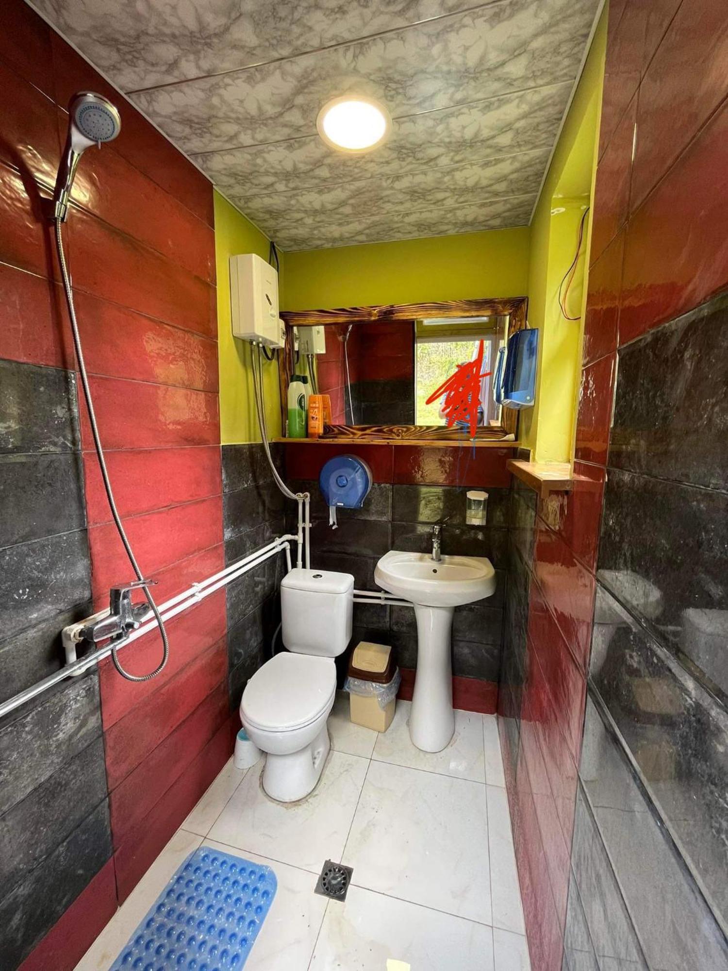 Korsha Guesthouse Roshka المظهر الخارجي الصورة