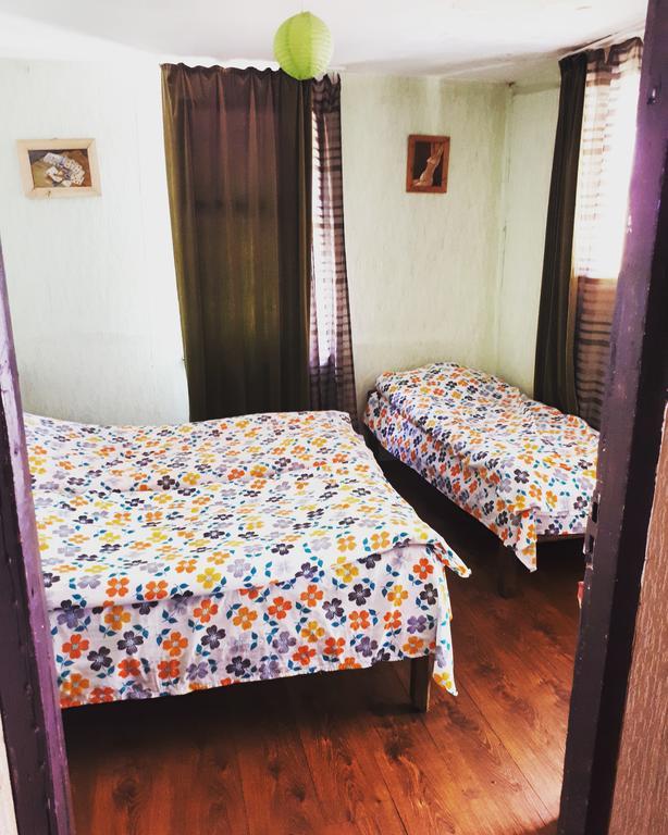 Korsha Guesthouse Roshka المظهر الخارجي الصورة