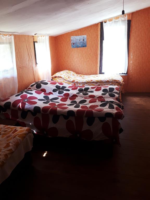 Korsha Guesthouse Roshka المظهر الخارجي الصورة