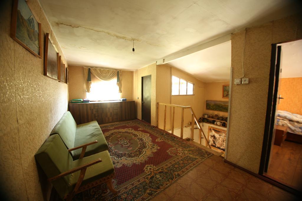 Korsha Guesthouse Roshka المظهر الخارجي الصورة